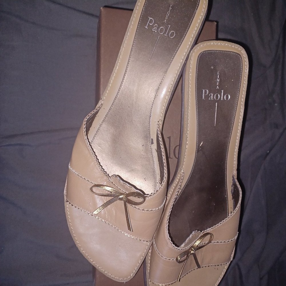 Tan leather low heeled slides